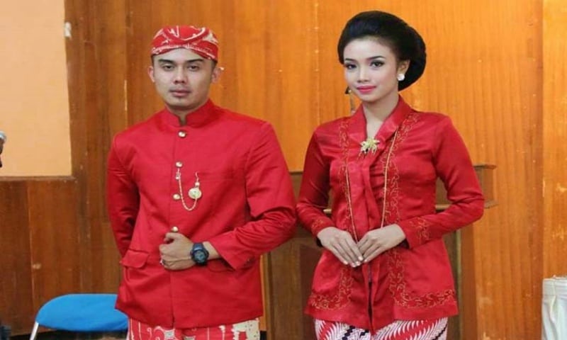 Jenis Pakaian Adat Jawa Barat